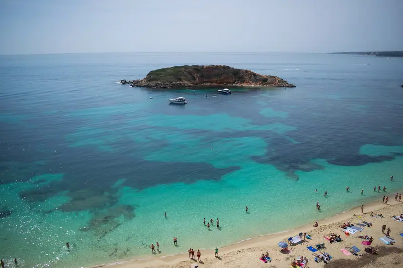 Beach clubs de Palma de Majorque : les meilleurs, prix et réservation