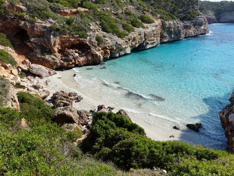 Caló des Moro : accès, parking et meilleur moment pour y aller