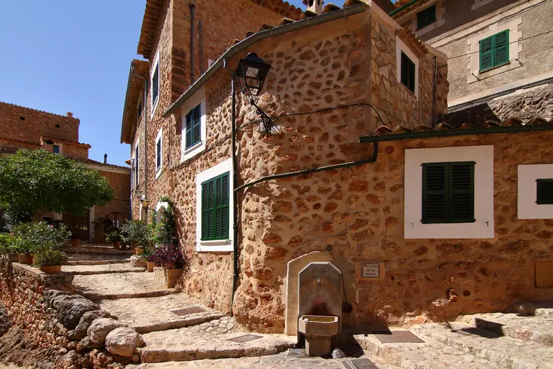 Fornalutx : que voir dans ce village de la Tramuntana, accès et parking