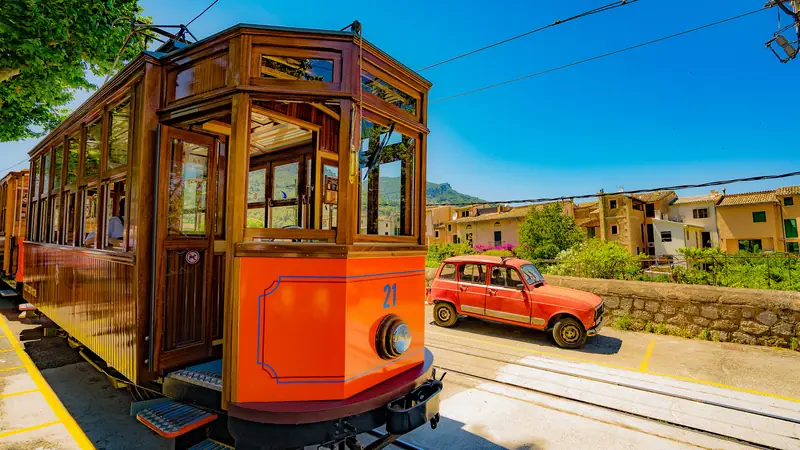 Majorque sans voiture : l’itinéraire en bus, train et bateau