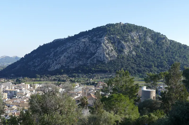 Le puig de Maria et son sanctuaire au-dessus de Pollença