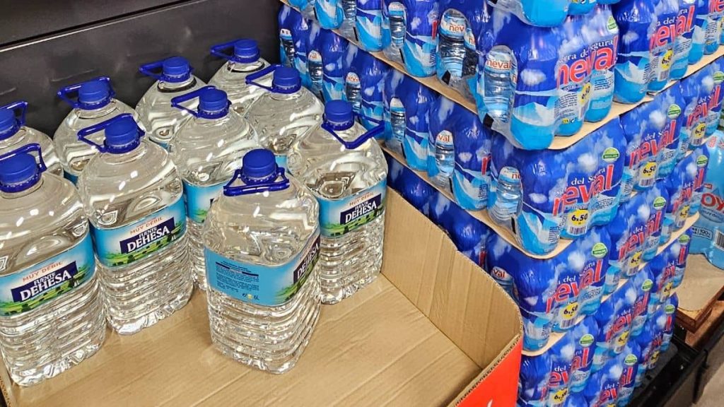 La "Garrafa" de 6 Litres : le premier achat indispensable pour votre location de vacances