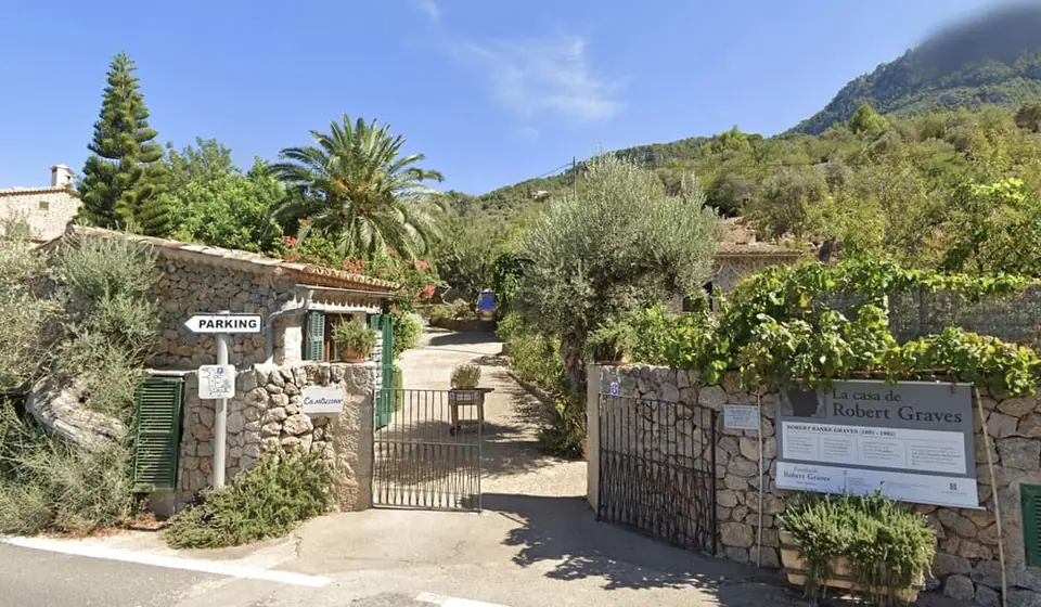 Maison de Robert Graves à Deià à Majorque avec entrée et jardin