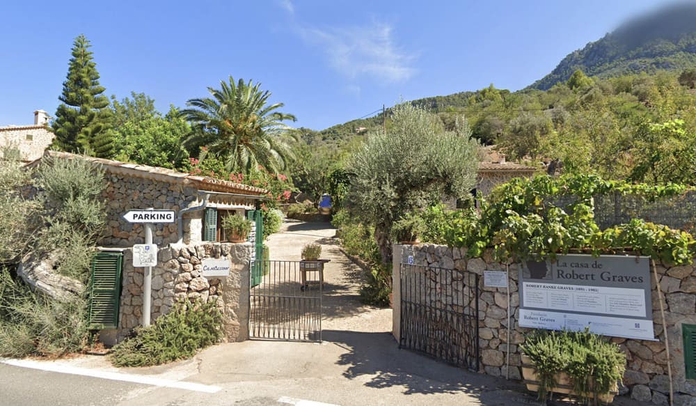 Maison de Robert Graves à Deià à Majorque avec entrée et jardin