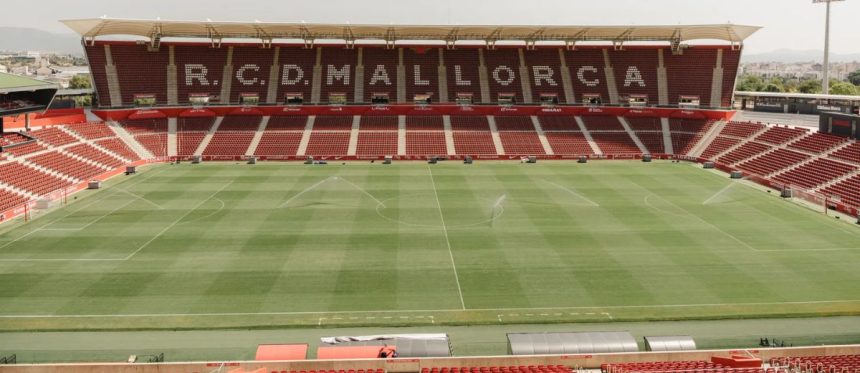 Vue panoramique du stade Son Moix à Majorque avec les tribunes du RCD Mallorca